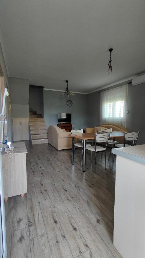 Γιώργος Και Εύα Apartment Karianí Exterior foto